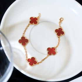 Van Cleef & Arpels klasyczna pięciokwiatowa bransoletka czerwona chalcedony-3782