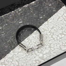 Louis Vuitton LV skórzany metalowy pierścień łańcuchowy z grawerowanymi literami po obu stronach bra