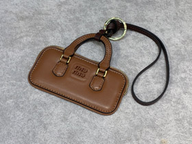 MIUMIU list worek wisiec-4020